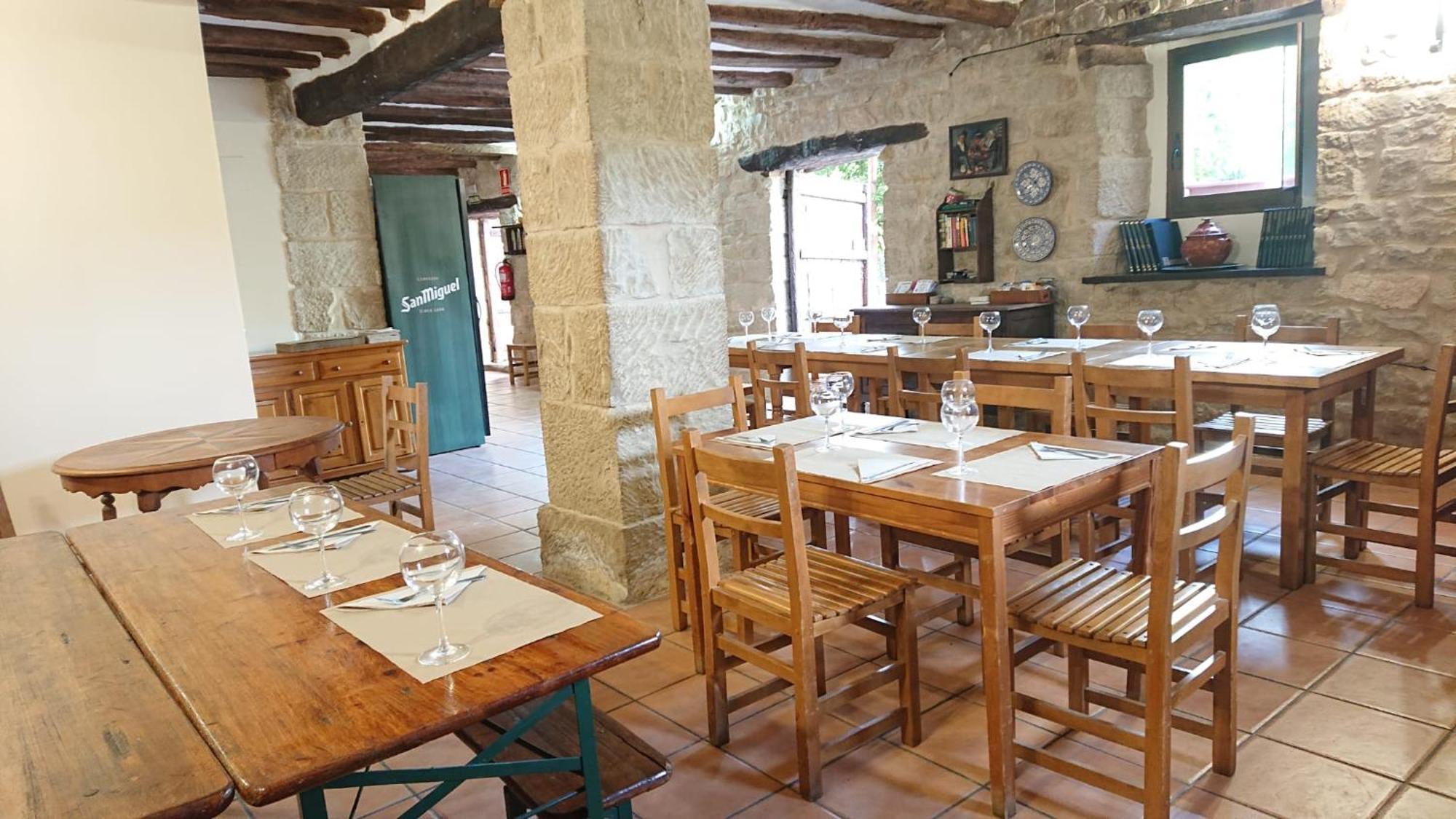 Albergue Sansol - El Oasis Del Camino Frances Exterior photo